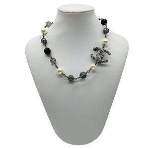 CHANEL 2013 CC LOGO PENDANT BLACK BEADS AND PEARLS NECKLACE